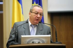 Vergil Voineagu (INS): România se menţine în zona recesiunii