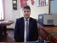 Ion Roșu spune că existența „băieților deștepți ai cărților de rasă” este în realitate doar o polemică și un lucru greșit înțeles. Cum rămâne însă cu schema desenată?