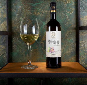 USAMV Cluj-Napoca lansează vinul Madrigal din noua gamă Excelentia