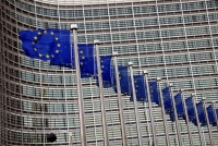 „Gaura” din bugetul PAC 2021-2017 - 27,4 miliarde euro (Farm Europe). CE propune o reducere moderată a finanțării pentru PAC de circa 5 la sută. Fermierii spun 4,5% scădere